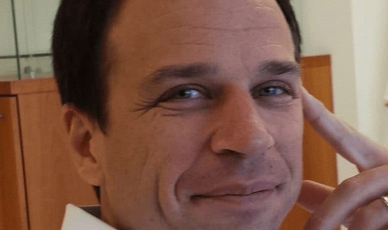 Aymeric Vigneras, co -founder and ceo of Sharalike