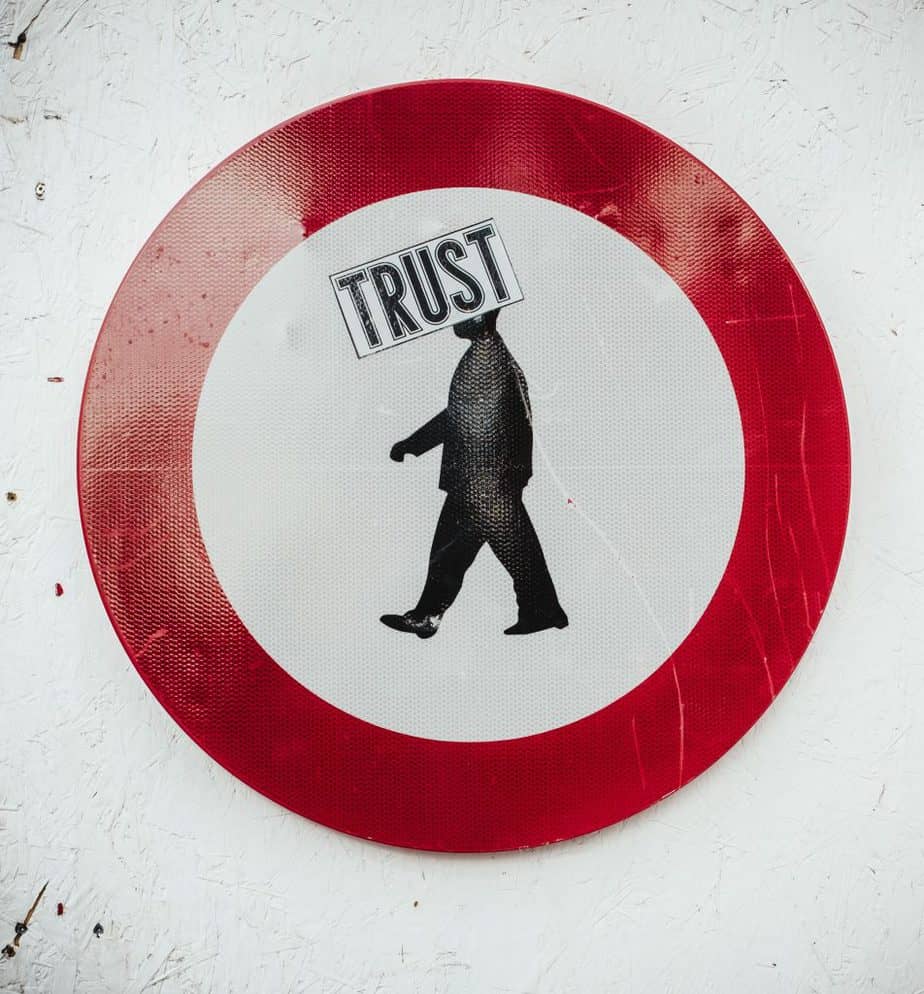 Introducing accountability via verified authorship will restore trust © Bernard-Herman/Unsplash